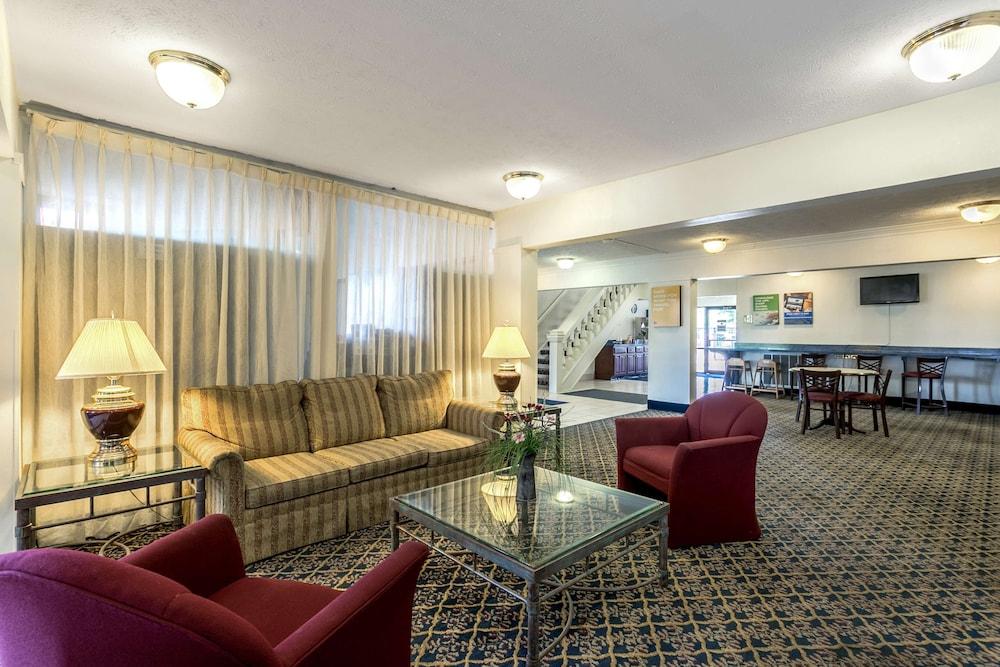 Americas Best Value Inn Edgewood photo 25