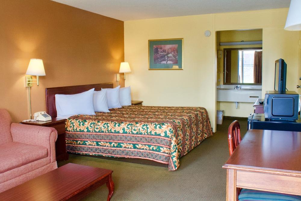 Rodeway Inn Monroe photo 41