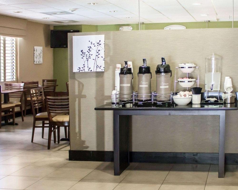Sleep Inn & Suites Columbus - State University Area photo 12