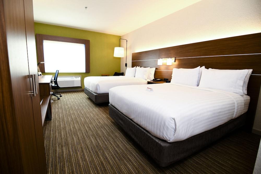 Holiday Inn Express Hotel & Stes Port Clinton-Catawba Island by IHG photo 9