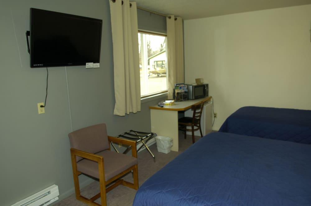 Trout Montana Motel photo 42