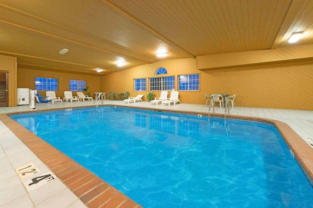Days Inn by Wyndham Cameron photo 5