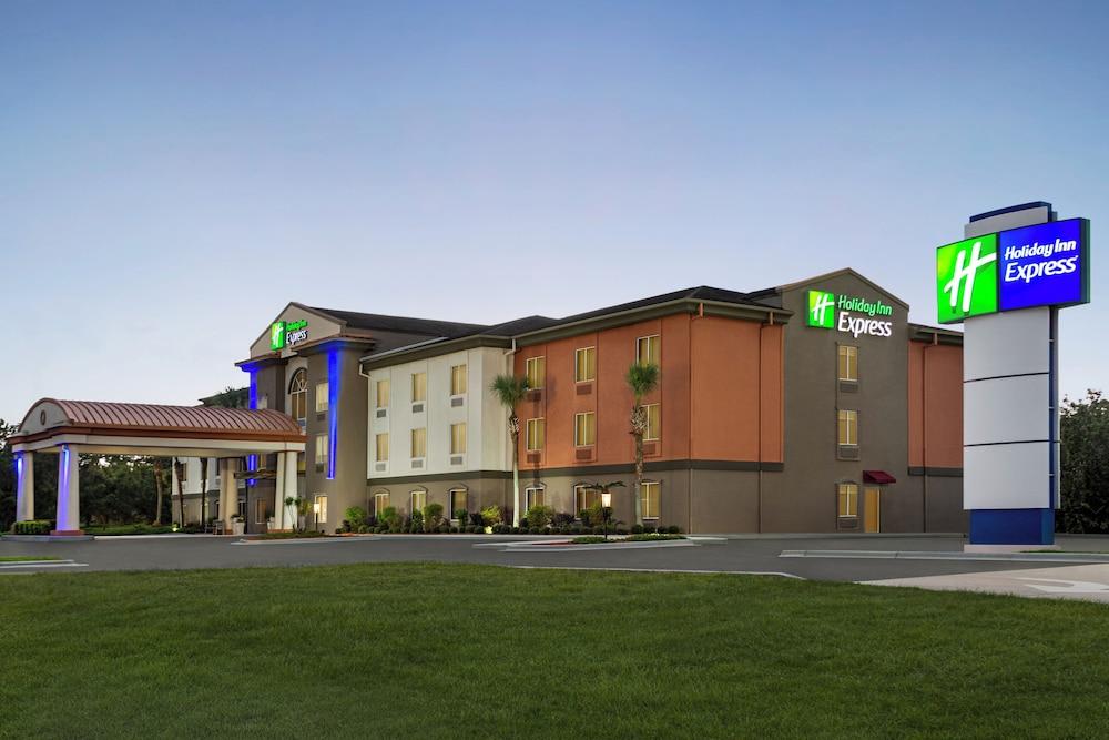 Holiday Inn Express & Suites Live Oak by IHG photo 43