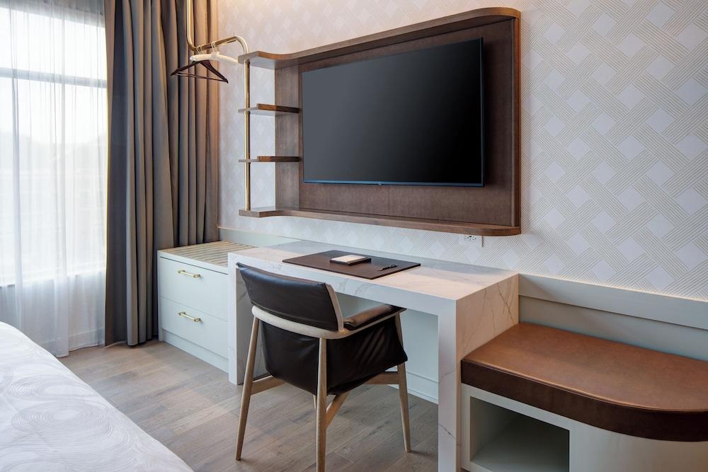 Ada Hotel photo 7