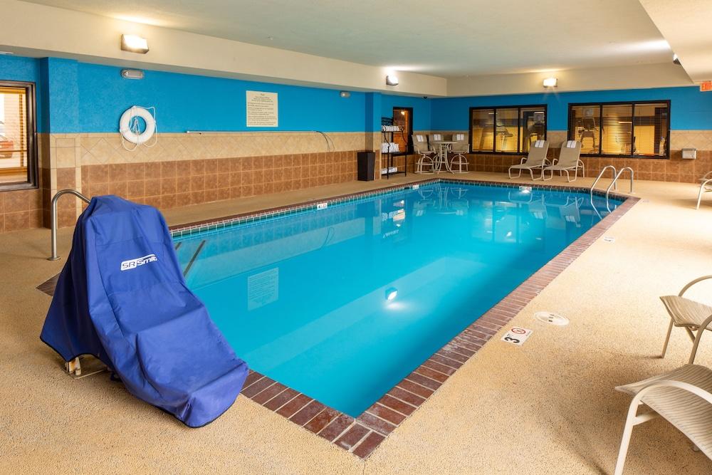 Hampton Inn Waterloo Cedar Valley photo 67
