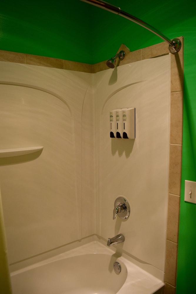 Snelling Motel photo 32