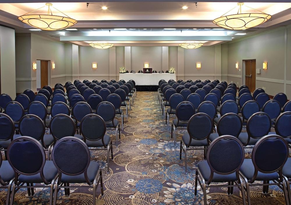 DoubleTree by Hilton Murfreesboro photo 55