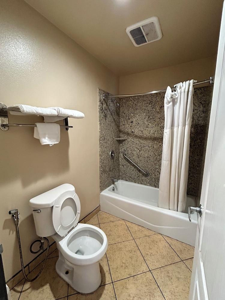 HYLAND MOTEL photo 15