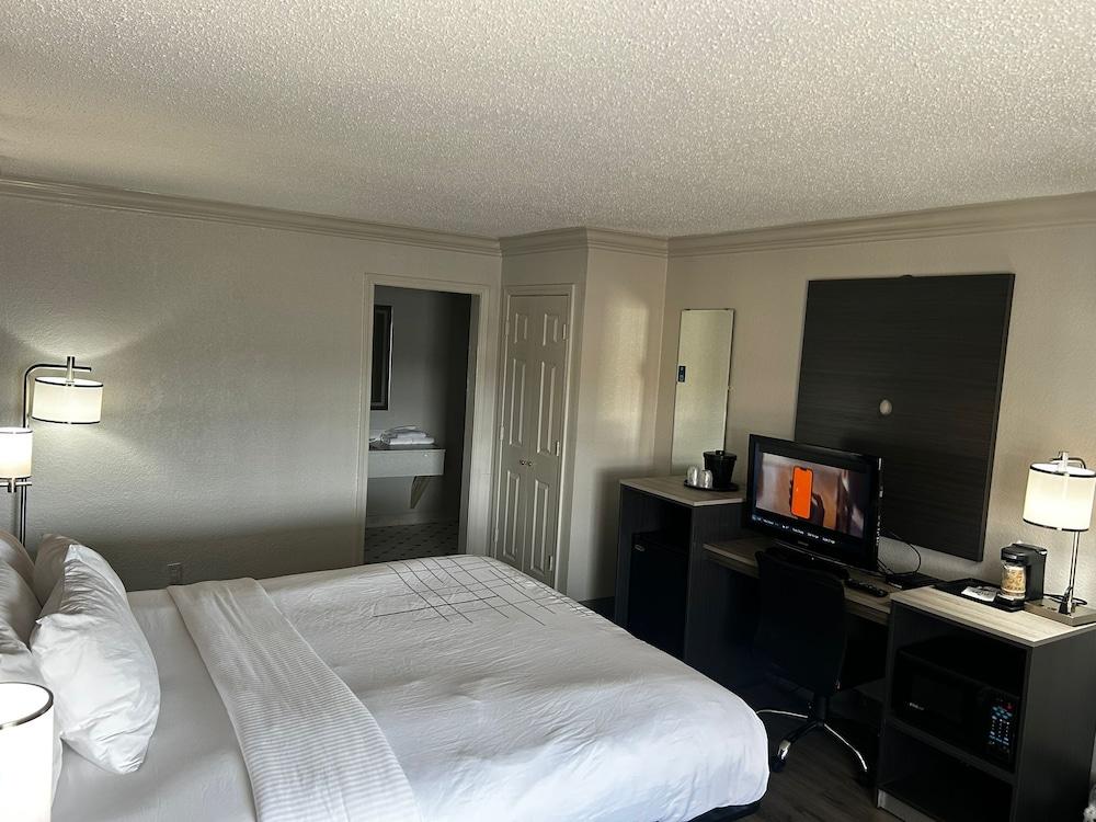 Quality Inn & Suites photo 4