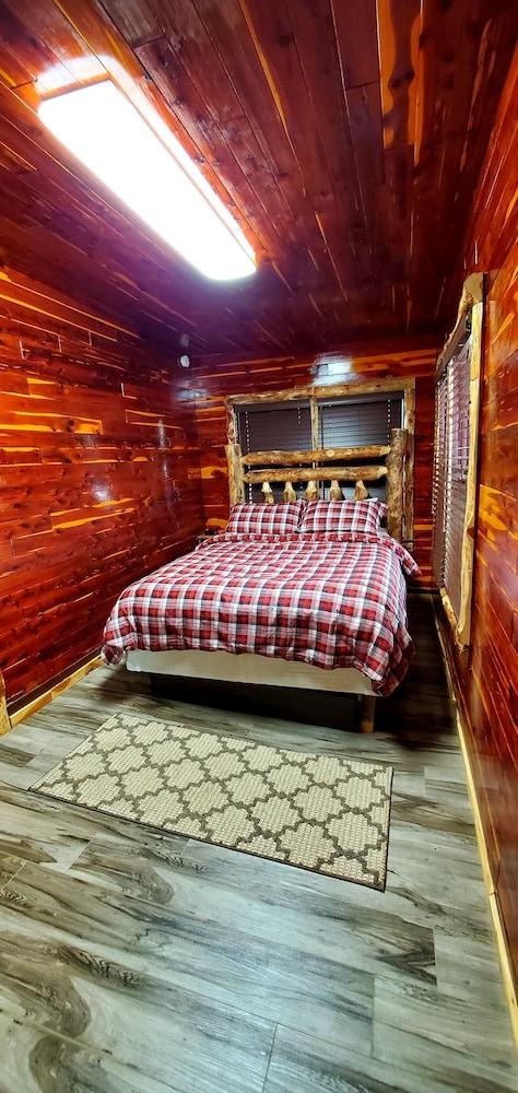 Log Cabin Inn photo 11