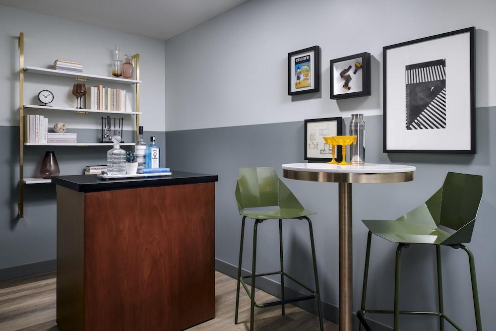 voco The Darwin Atlanta Midtown by IHG photo 25