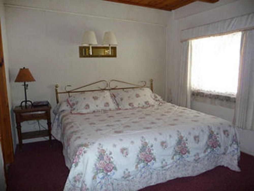 Dalem's Chalet photo 18
