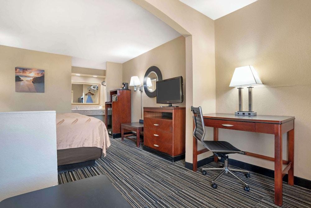 Quality Inn Brookhaven photo 2