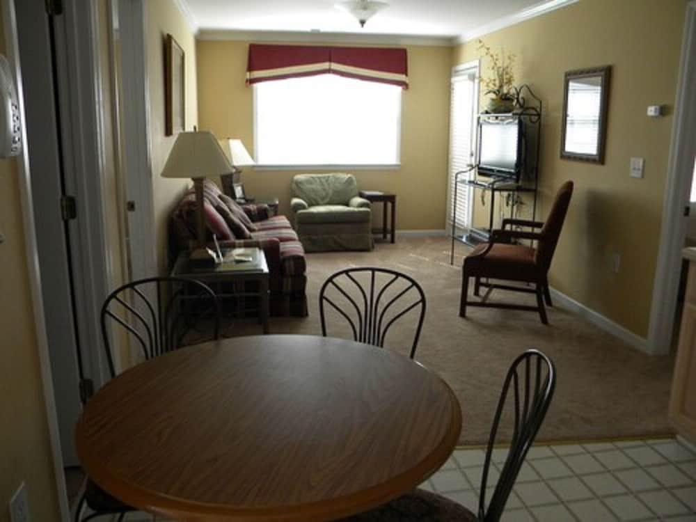 The Smith House photo 37