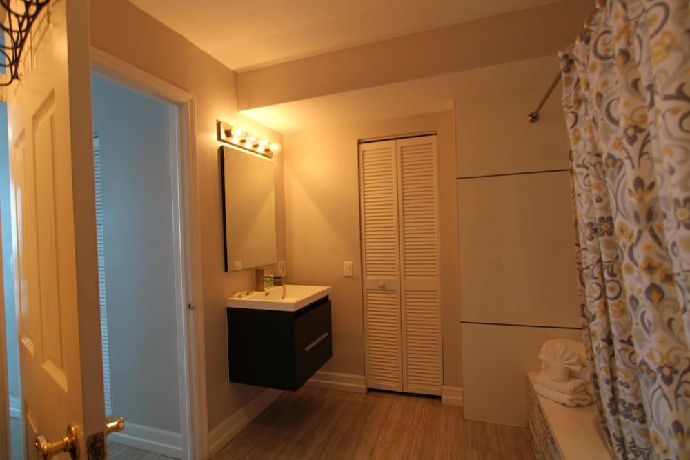 Tropical Suites Inc. photo 14