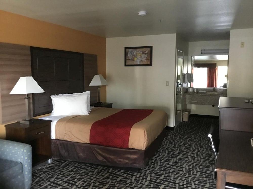Executive Inn photo 10