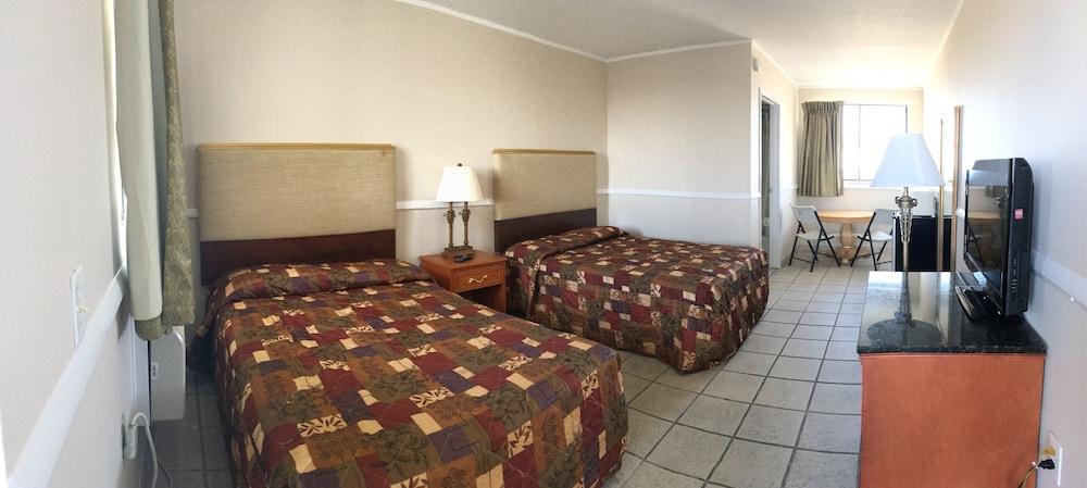 Four Winds Motel photo 3