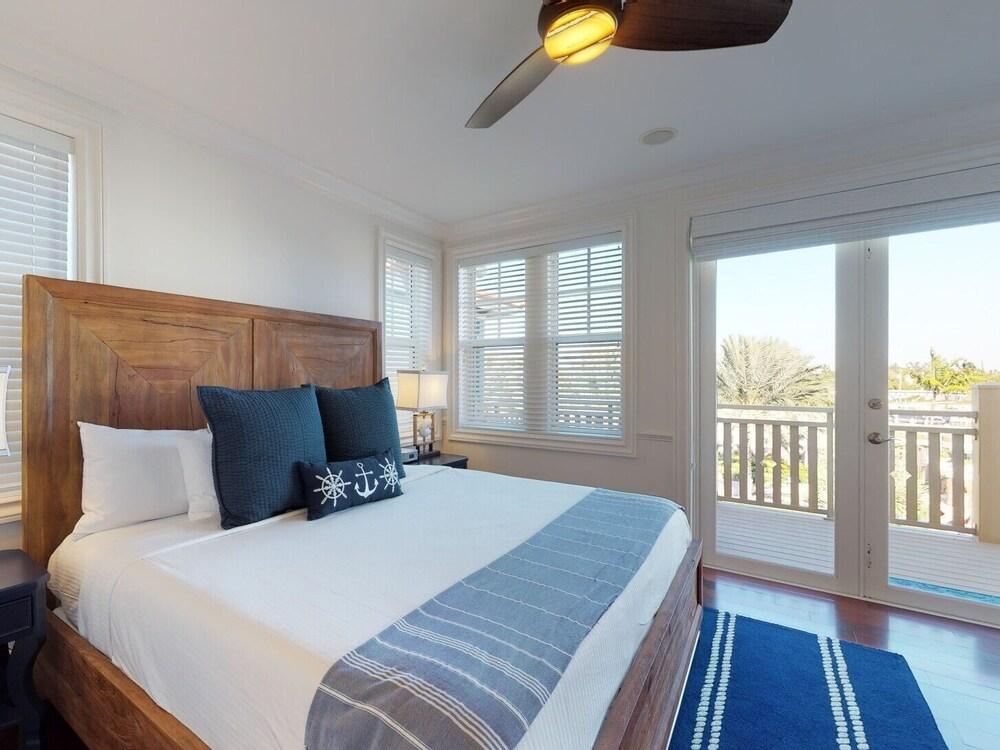 Marlin Bay Resort & Marina photo 3