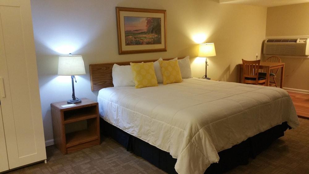 The University Inn Ann Arbor photo 8