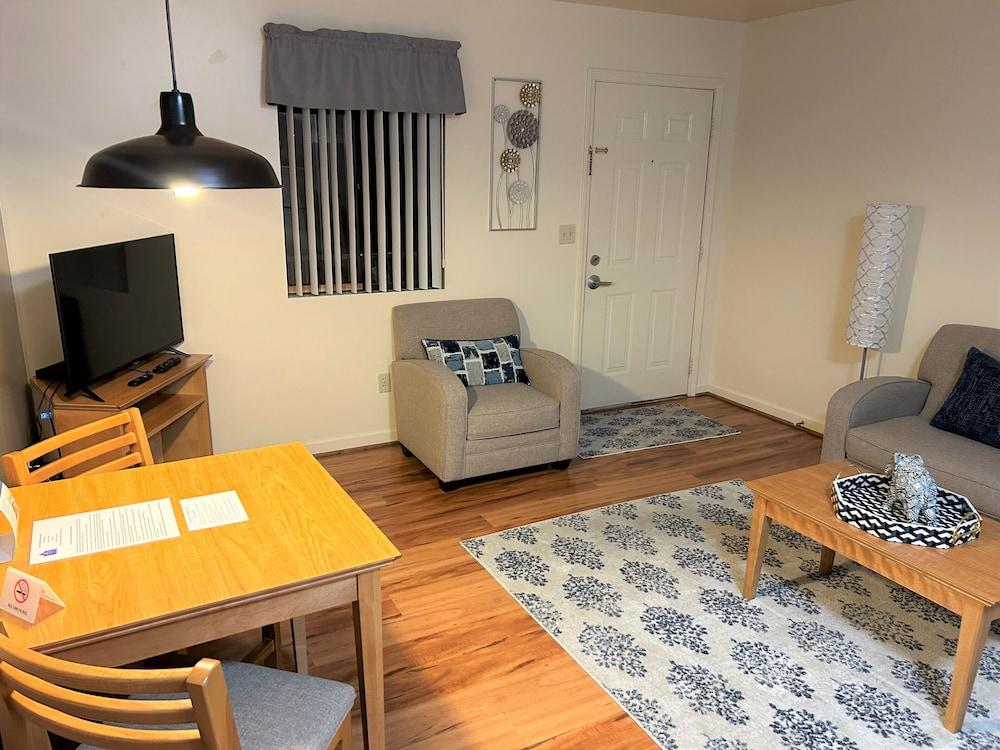 Affordable Corporate Suites of Overland Drive photo 44