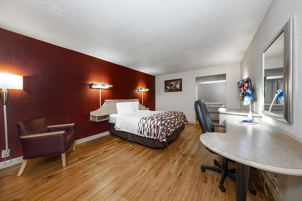 Quality Inn & Suites photo 17