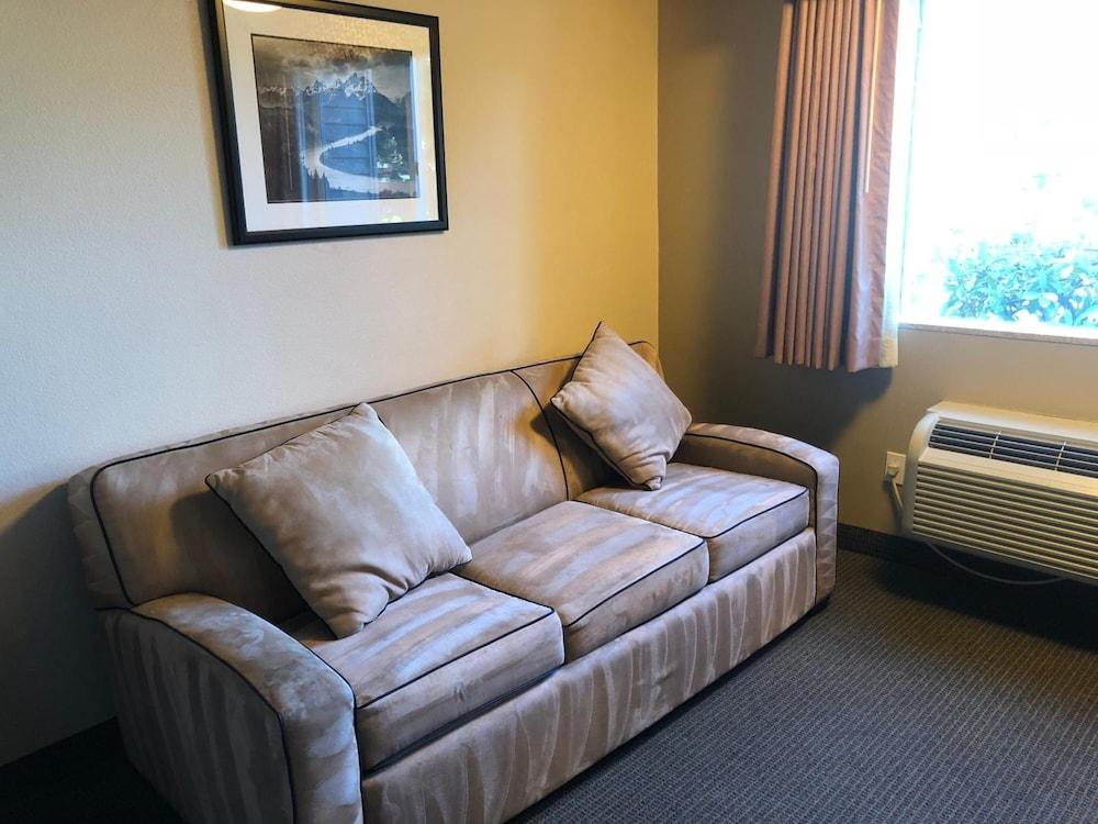 District Hotel by OYO Portland Convention Center photo 28