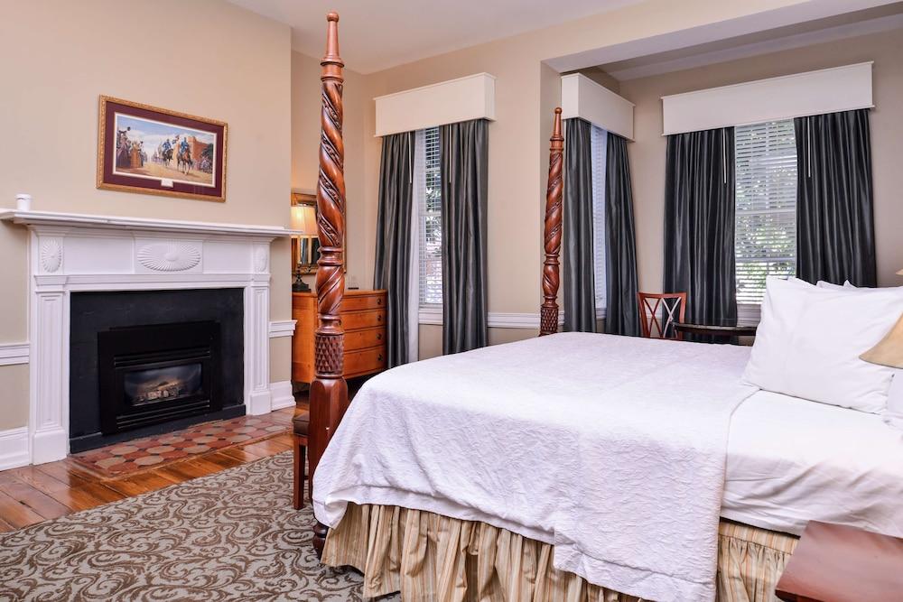Hampton Inn Lexington-Historic District photo 47