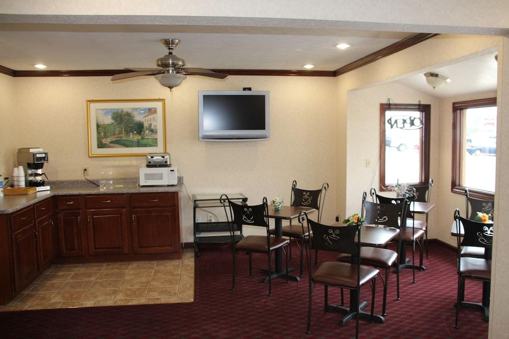 Budget Inn - Troy photo 28