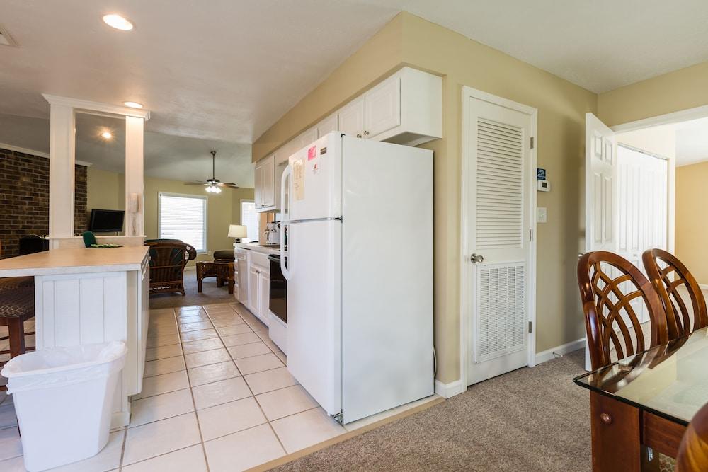 Country Club Villas photo 21