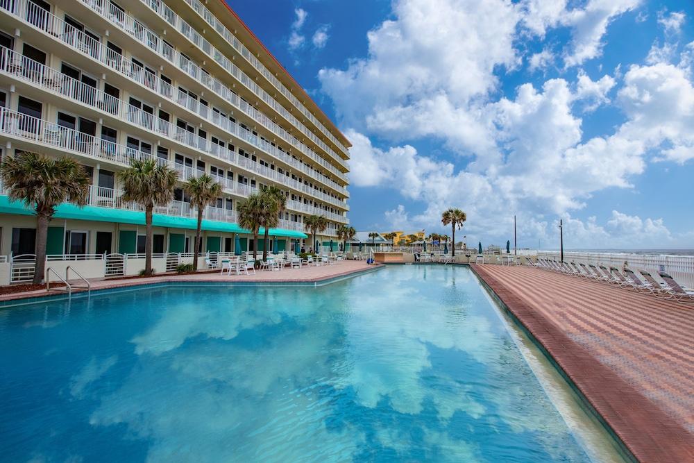 Harbour Beach Oceanfront Resort photo 10