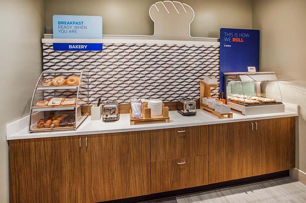 Holiday Inn Express Hotel & Suites Columbus Univ Area - Osu by IHG photo 66