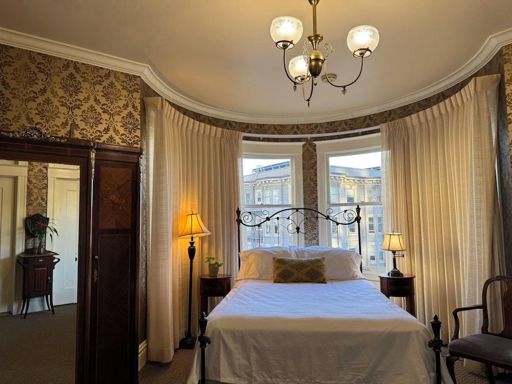 Nob Hill Inn photo 7
