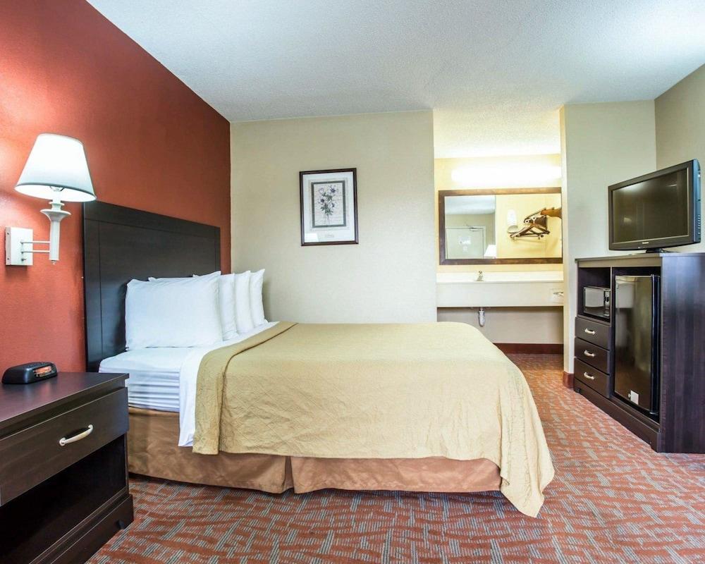 Quality Inn & Suites Monroe photo 9