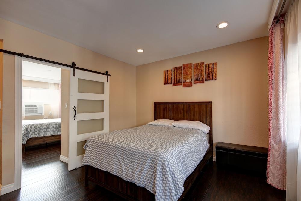Tradewinds Hotel LAX Airport photo 35