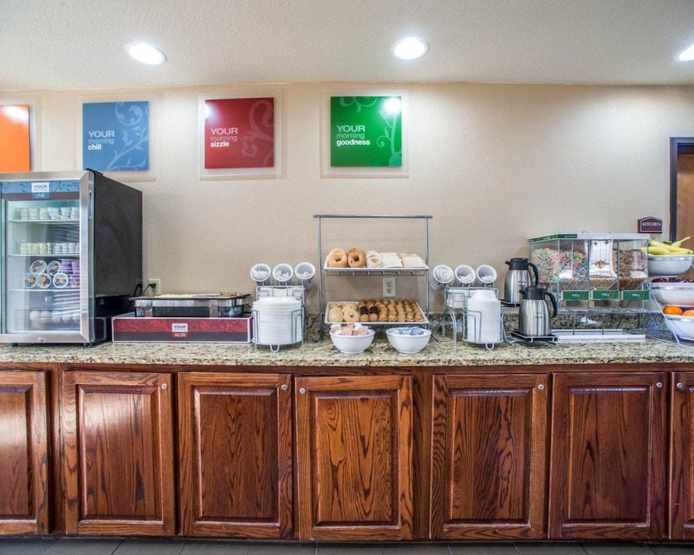 Comfort Suites Columbia - University Area photo 24