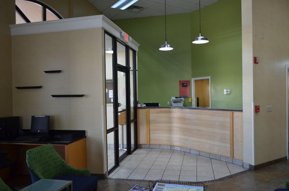 Studio Suites Extended Stay Chattanooga TN photo 1