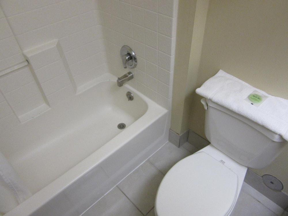 Yellowstone Lodge photo 31
