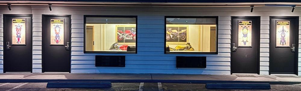 Motorcycle Inn photo 15