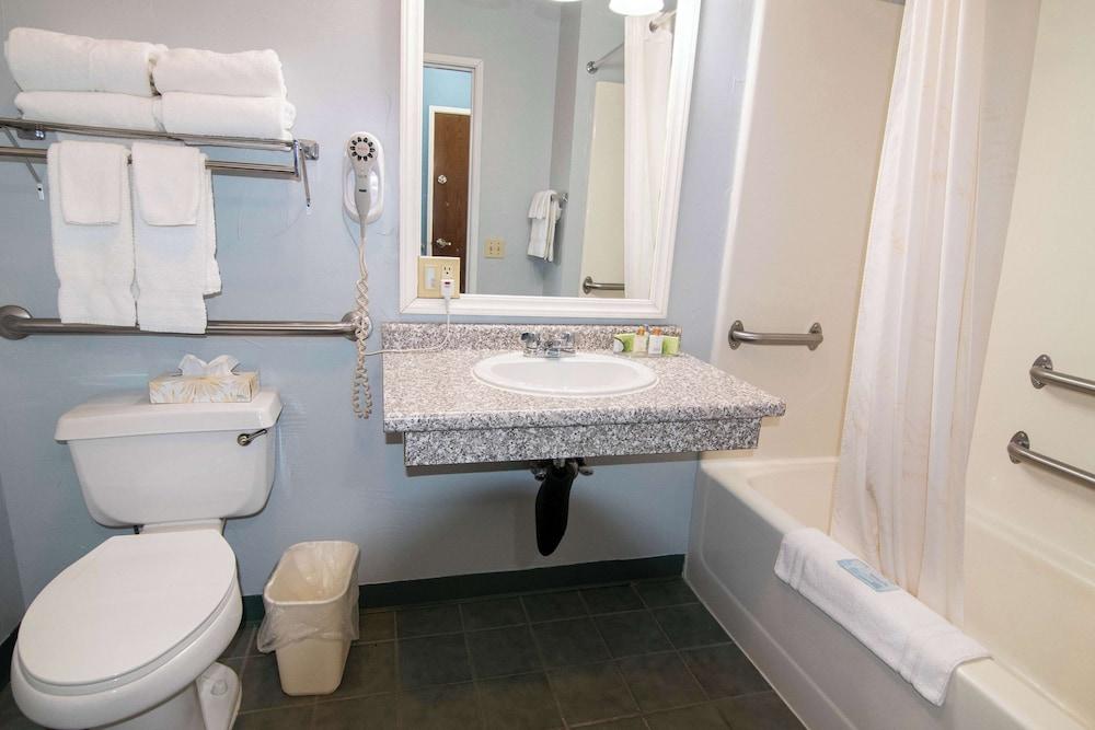 Fireside Inn & Suites - Belfast photo 96