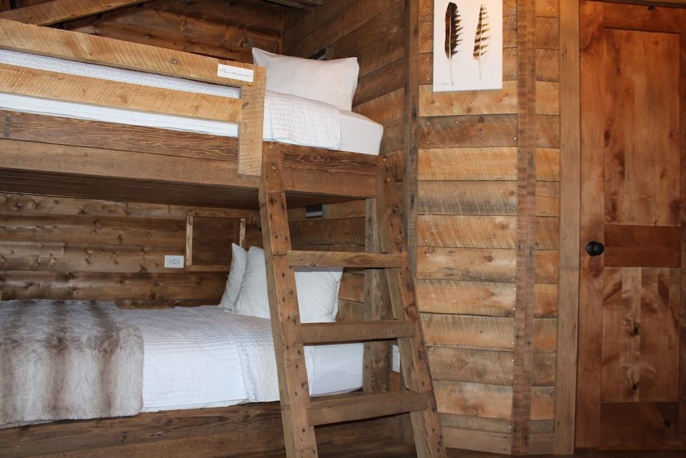Elkhorn Cabins And Inn photo 18