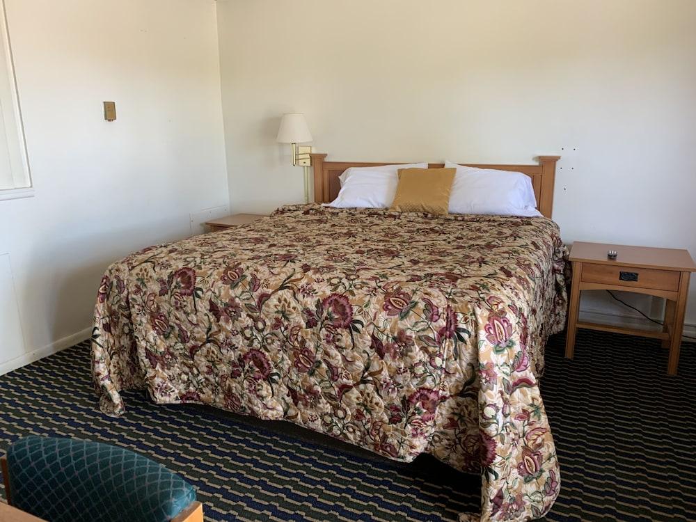 Norton Shores Inn photo 6