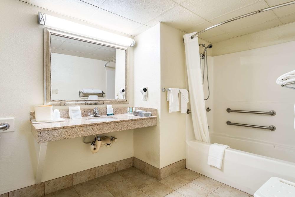 Quality Inn Battleboro - Rocky Mount photo 21