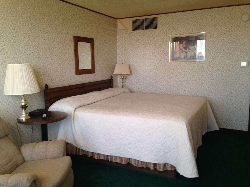 Candlelight Inn by Capital O Scottsbluff photo 5