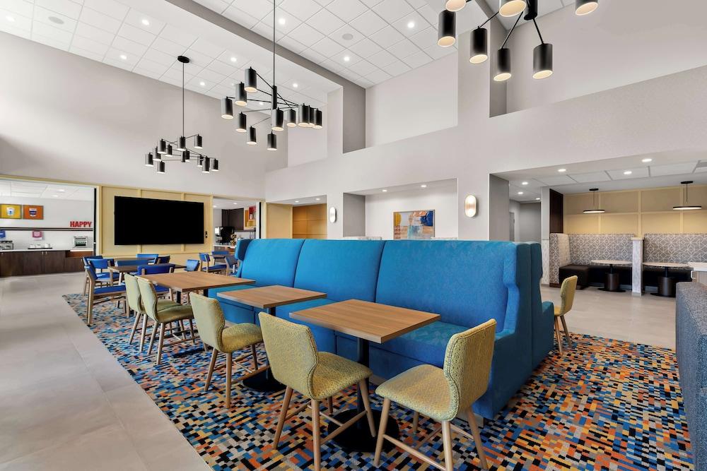 Hampton Inn & Suites Corona, Ca photo 6