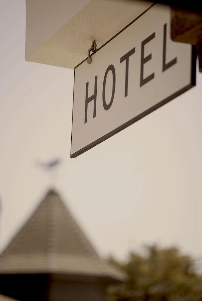 Gjelina Hotel photo 24