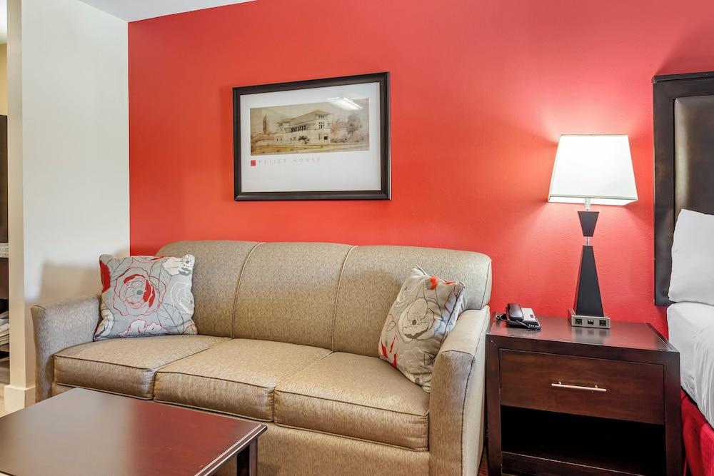 Polynesian Hotel & Suites Wisconsin Dells/Lake Delton photo 26