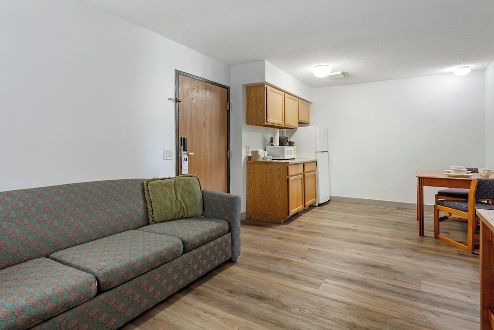 Polynesian Hotel & Suites Wisconsin Dells/Lake Delton photo 42