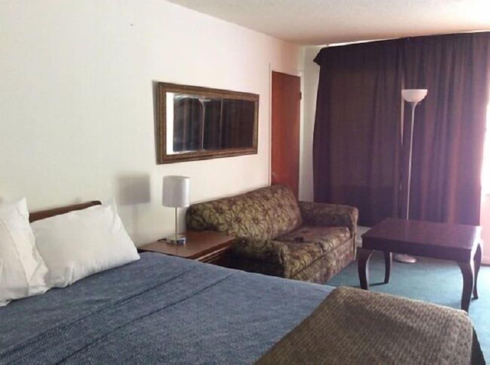 Motel 8 Lake City photo 9