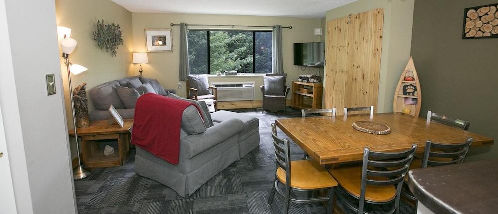 Black Bear Lodge photo 22