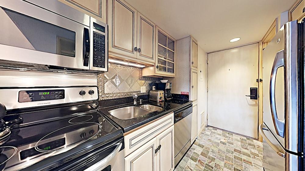The Timberline Condominiums photo 94